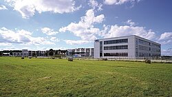 PI Ceramic building Lederhose